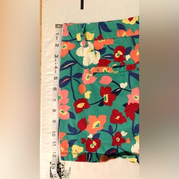 Elle Floral Women's Shorts - Green and Red - Picture 4 of 8